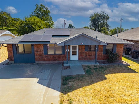 Photo of 242 S Janeway Avenue, Moore, OK 73160 (MLS # 1247616)