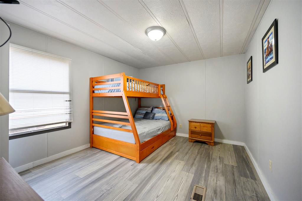 Broken Bow, Oklahoma, 74728, United States, 12 Bedrooms Bedrooms, ,8 BathroomsBathrooms,Residential,Active,2022675