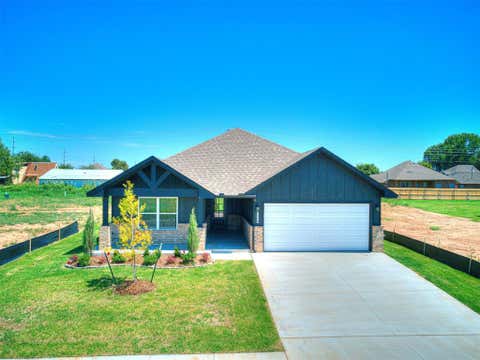 Photo of 7712 Three Woods Lane, Yukon, OK 73099 (MLS # 1233203)