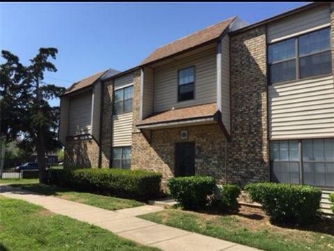 Photo of 401 SE 12th Street #105, Norman, OK 73071 (MLS # 1215155)