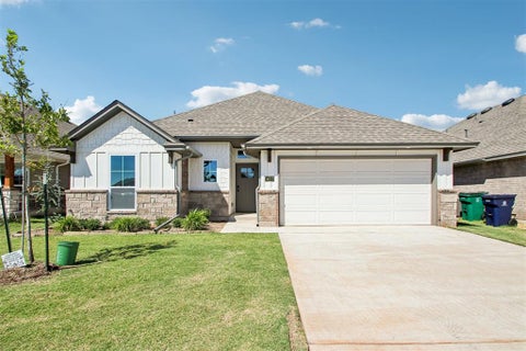 Photo of 14017 Giverny Avenue, Yukon, OK 73099 (MLS # 1246491)