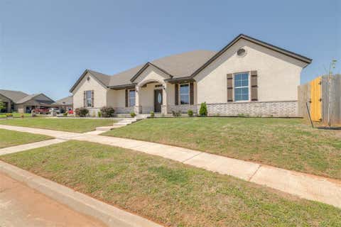 Photo of 2313 E Kellan Court Terrace, Mustang, OK 73064 (MLS # 1242087)
