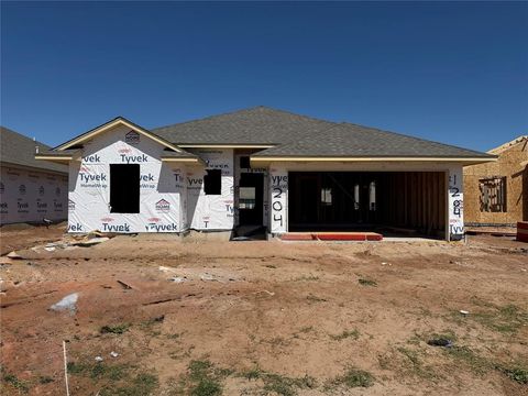 Photo of 1204 Blackjack Creek Drive, Yukon, OK 73099 (MLS # 1228294)