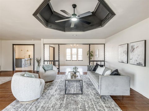 Photo of 901 NE 6th Street, Moore, OK 73160 (MLS # 1230851)