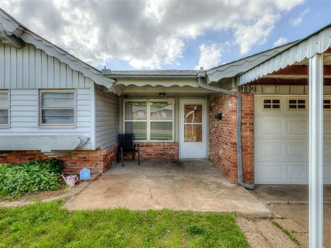 Photo of 113 Oakside Drive, Moore, OK 73160 (MLS # 1226097)