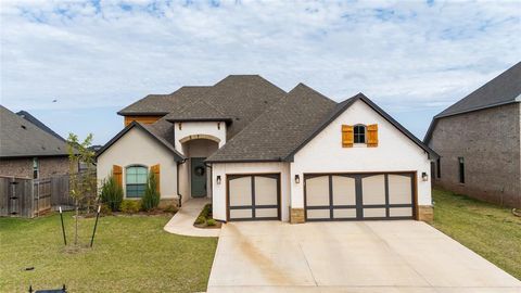 Photo of 14521 Rochefort Lane, Yukon, OK 73099 (MLS # 1228653)