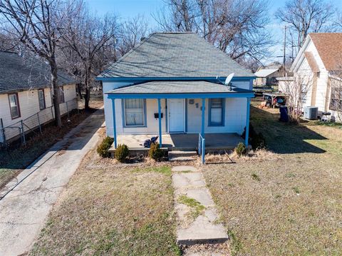 Photo of 510 S Choctaw Avenue, El Reno, OK 73036 (MLS # 1213152)