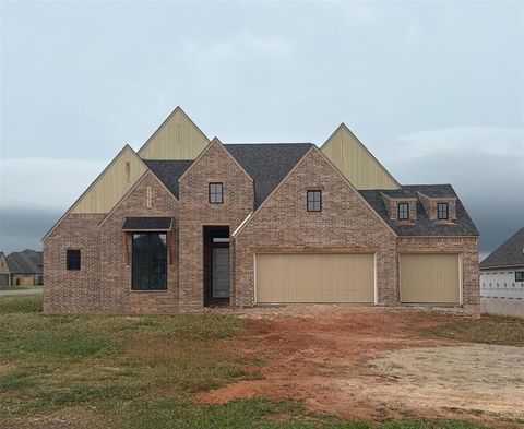 Photo of 345 Venetian Avenue, Piedmont, OK 73078 (MLS # 1203969)