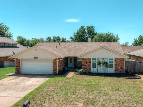 Photo of 1300 Kelly Park Road, Edmond, OK 73003 (MLS # 1233951)
