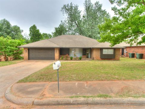Photo of 1400 Devonshire Circle, Edmond, OK 73034 (MLS # 1227483)