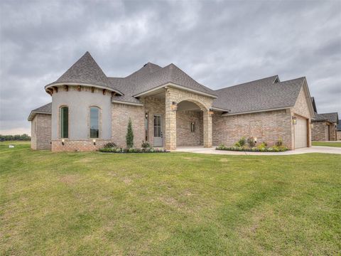 Photo of 2114 W Cole Drive, Mustang, OK 73064 (MLS # 1222654)