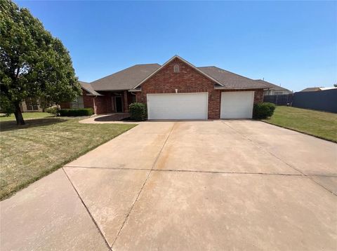 Photo of 13808 S Robinson Avenue, Oklahoma City, OK 73170 (MLS # 1227651)