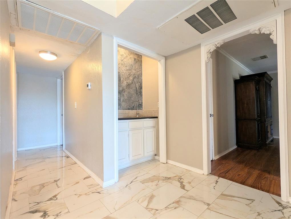 5916 N Pennsylvania Avenue 121