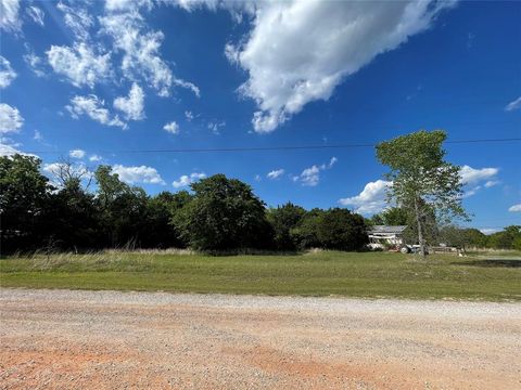 Photo of 9501 E Cedar Hills Estates, Noble, OK 73068 (MLS # 1227327)