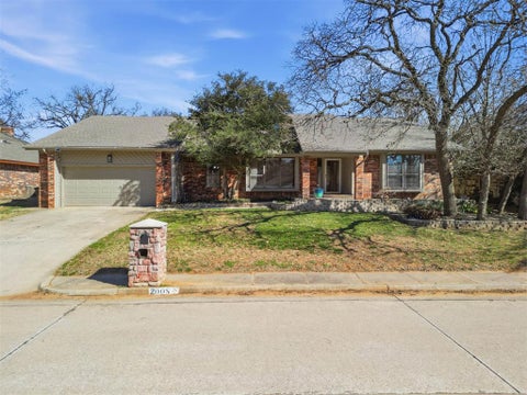 Photo of 2008 Brookwood Place, Edmond, OK 73034 (MLS # 1248073)