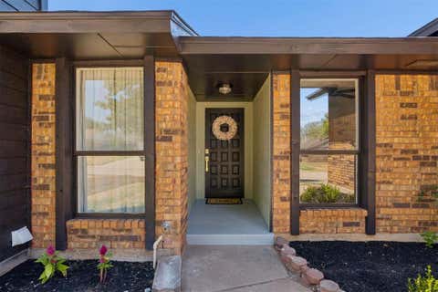 Photo of 1013 N Crystal Way, Mustang, OK 73064 (MLS # 1243667)