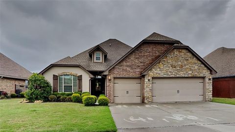 Photo of 213 SW 175th Terrace, Oklahoma City, OK 73170 (MLS # 1230109)