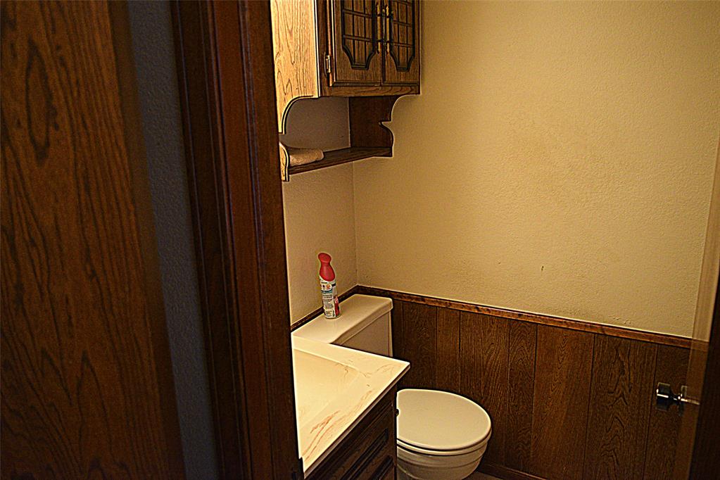 Shawnee, Oklahoma 74801, United States, 3 Bedrooms Bedrooms, ,3 BathroomsBathrooms,Residential,Pending,252706