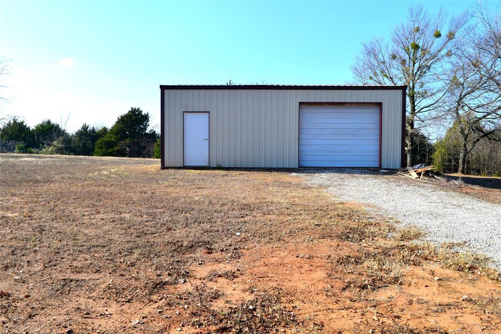 Shawnee, Oklahoma 74801, United States, 3 Bedrooms Bedrooms, ,3 BathroomsBathrooms,Residential,Pending,252706