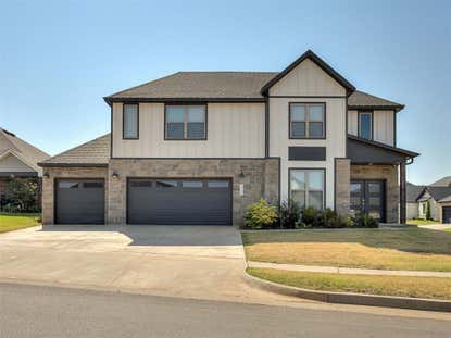15400 Caspian Ln – Investment Home