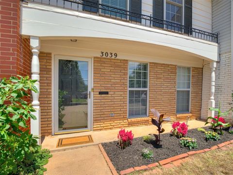 Photo of 3039 W Wilshire Boulevard, Oklahoma City, OK 73116 (MLS # 1229704)