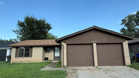 Photo of 905 Branchwood Court, Norman, OK 73072 (MLS # 1245536)