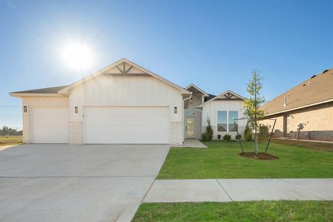 Photo of 5017 Misty Wood Lane, Mustang, OK 73064 (MLS # 1196917)