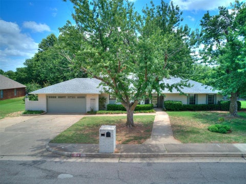 Photo of 1514 Washington Street, Edmond, OK 73034 (MLS # 1234031)