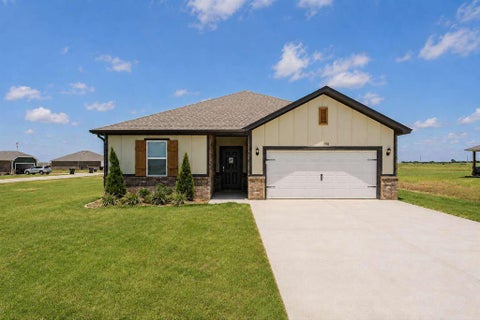 Photo of 1710 Oak Way, Tuttle, OK 73089 (MLS # 1247351)