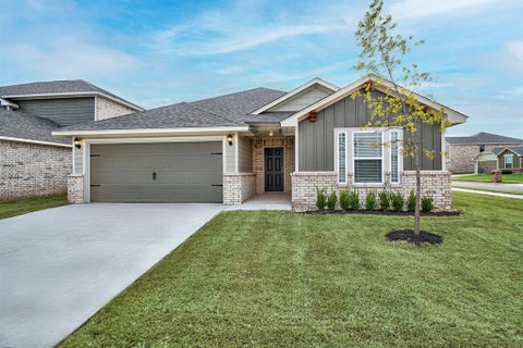 Photo of 1902 Palmatum Road, El Reno, OK 73036 (MLS # 1251820)