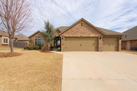 Photo of 2124 Newbrook Drive, Edmond, OK 73003 (MLS # 1229693)