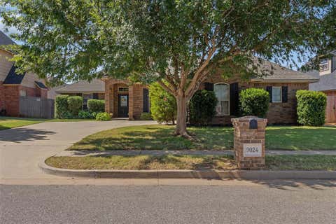 Photo of 9024 NW 84th Terrace, Yukon, OK 73099 (MLS # 1243270)