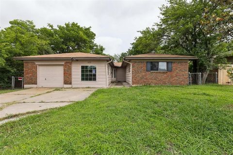 Photo of 429 W Fairchild Drive, Midwest City, OK 73110 (MLS # 1227611)
