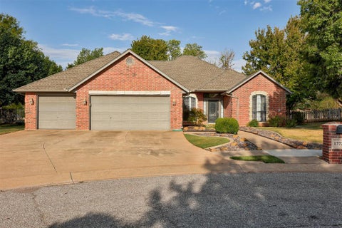 Photo of 1772 Lake Shadows Court, Edmond, OK 73012 (MLS # 1248965)