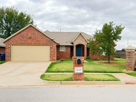 Photo of 12140 SW 12th Street, Yukon, OK 73099 (MLS # 1252334)
