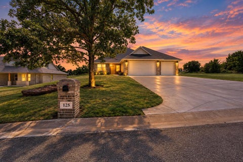 Photo of 125 Canyon Creek Lane, Guthrie, OK 73044 (MLS # 1242317)