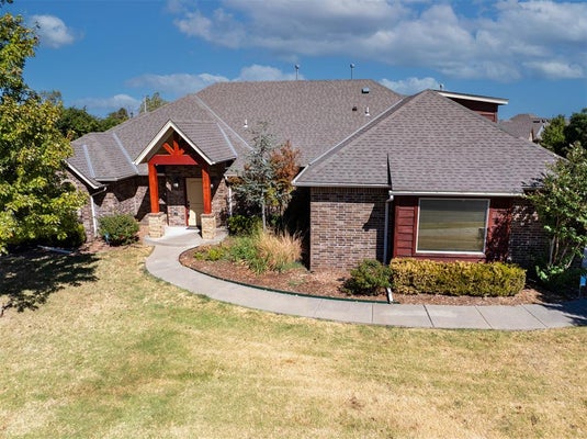 2817 MARIGOLD LN, EDMOND, OK 73013 - Image 75b5f9fa123734b4164b4ca1b3601c3e/3709471359