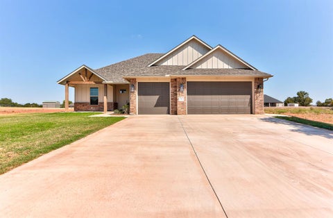 Photo of 2312 Lions Pride Way, Blanchard, OK 73010 (MLS # 1248305)
