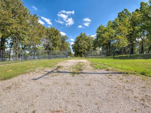 Photo of 5400 S Triple X Road, Choctaw, OK 73020 (MLS # 1193218)