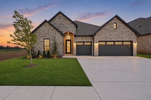 Photo of 19400 S Country Drive, Edmond, OK 73012 (MLS # 1248833)