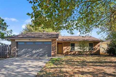 Photo of 12333 Newgate Corner, Yukon, OK 73099 (MLS # 1250763)