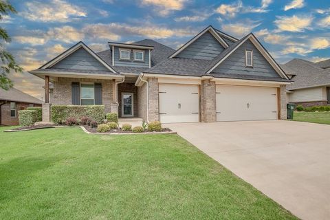 Photo of 1909 Wye Street, Yukon, OK 73099 (MLS # 1229658)