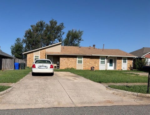 Photo of 124 Vinita Drive, Norman, OK 73071 (MLS # 1242029)