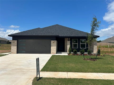 Photo of 1203 Honeysuckle Hollow Drive, Noble, OK 73068 (MLS # 1234407)