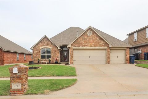 Photo of 2712 Busheywood Drive, Yukon, OK 73099 (MLS # 1225146)