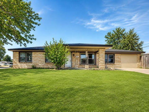 Photo of 657 E Frolich Drive, Midwest City, OK 73110 (MLS # 1244774)