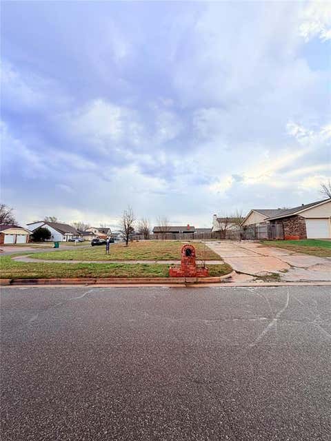 Photo of 4900 Beacon Hill Road, Oklahoma City, OK 73135 (MLS # 1218506)