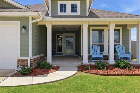 Photo of 300 Isabella Drive, Blanchard, OK 73010 (MLS # 1233937)