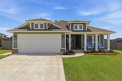 Photo of 300 Isabella Drive, Blanchard, OK 73010 (MLS # 1233937)
