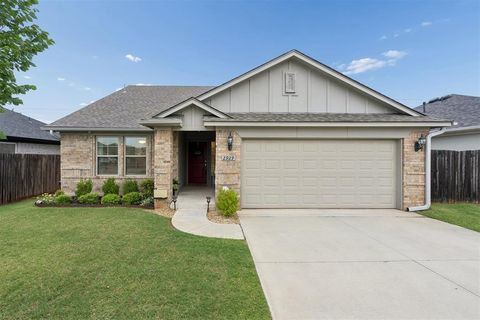 Photo of 2929 Blue Fish Road, Norman, OK 73069 (MLS # 1228927)